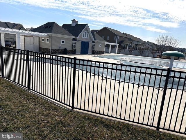 10100 GOVERNORS LN, Fredericksburg, VA 22408