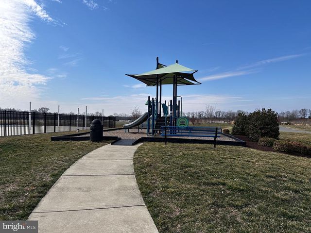 10100 GOVERNORS LN, Fredericksburg, VA 22408