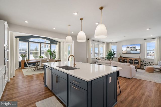 10100 GOVERNORS LN, Fredericksburg, VA 22408