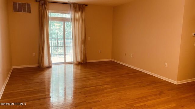 523 Sophee Lane 1000, Lakewood, NJ 08701