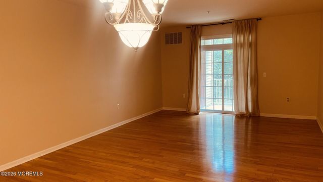 523 Sophee Lane 1000, Lakewood, NJ 08701