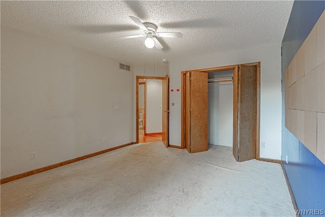 5507 Oakwood Drive, Pendleton, NY 14120