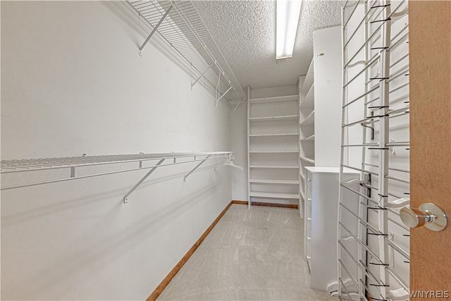 5507 Oakwood Drive, Pendleton, NY 14120