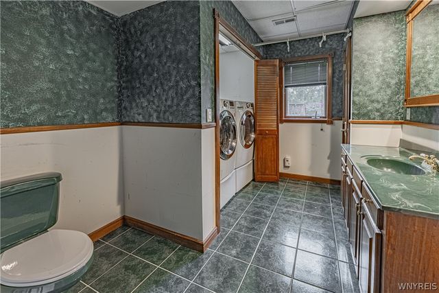 5507 Oakwood Drive, Pendleton, NY 14120