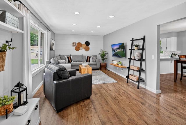 861 Blaser Court, Sun Prairie, WI 53590