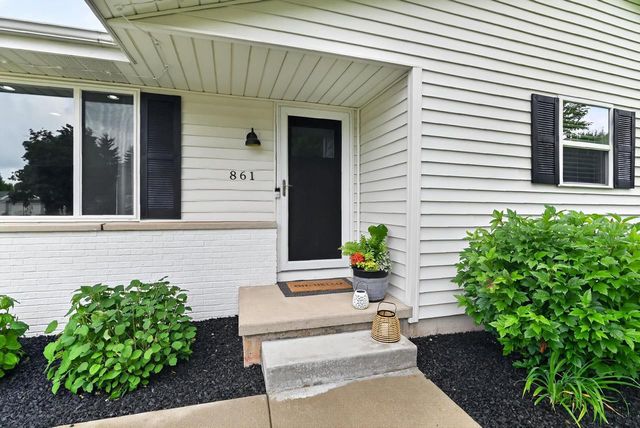 861 Blaser Court, Sun Prairie, WI 53590
