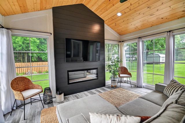 861 Blaser Court, Sun Prairie, WI 53590