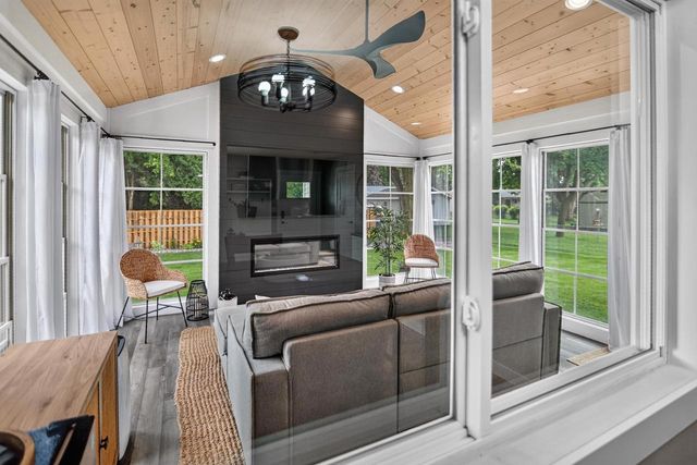 861 Blaser Court, Sun Prairie, WI 53590
