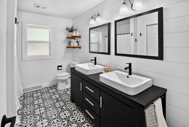 861 Blaser Court, Sun Prairie, WI 53590