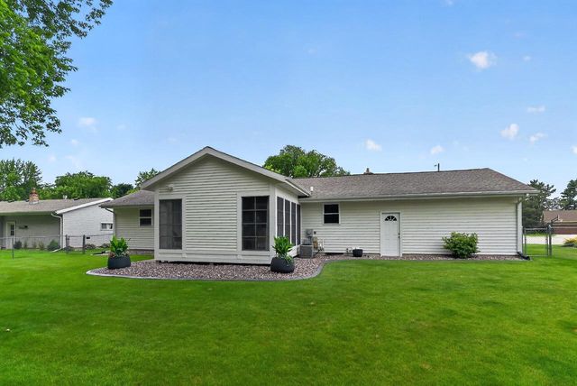 861 Blaser Court, Sun Prairie, WI 53590