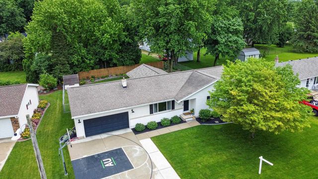 861 Blaser Court, Sun Prairie, WI 53590