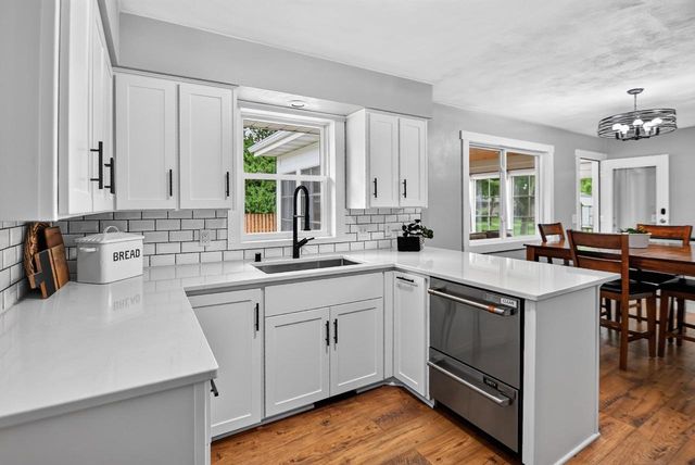 861 Blaser Court, Sun Prairie, WI 53590