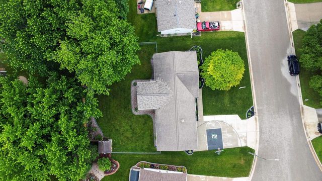 861 Blaser Court, Sun Prairie, WI 53590