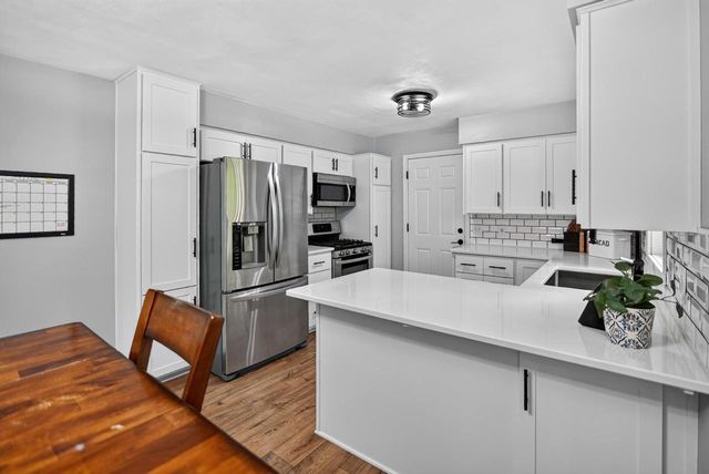 861 Blaser Court, Sun Prairie, WI 53590