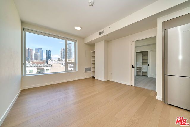 1050 S Grand Avenue 1008, Los Angeles, CA 90015