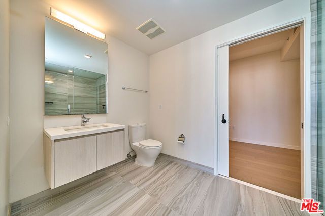 1050 S Grand Avenue 1008, Los Angeles, CA 90015
