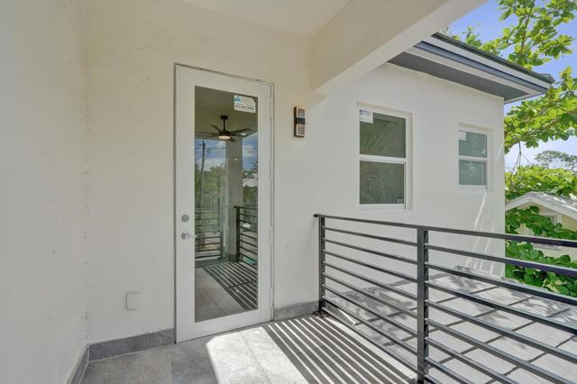 1213 W Las Olas Boulevard, Fort Lauderdale, FL 33312
