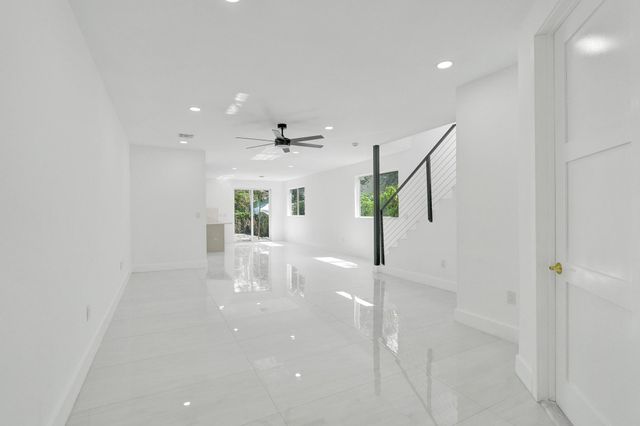 1213 W Las Olas Boulevard, Fort Lauderdale, FL 33312