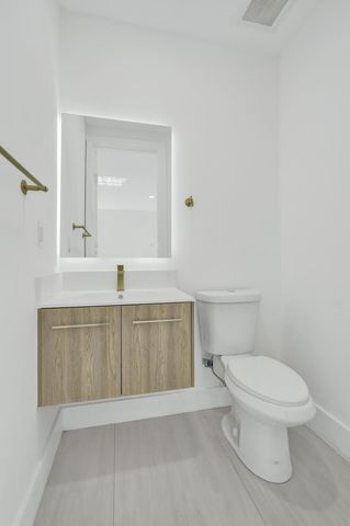 1213 W Las Olas Boulevard, Fort Lauderdale, FL 33312