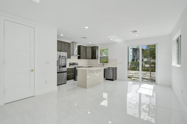 1213 W Las Olas Boulevard, Fort Lauderdale, FL 33312