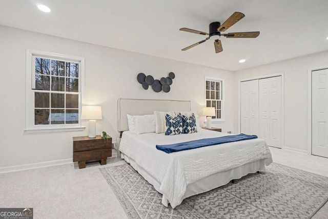 5464 Breathitt Drive SW, Lilburn, GA 30047