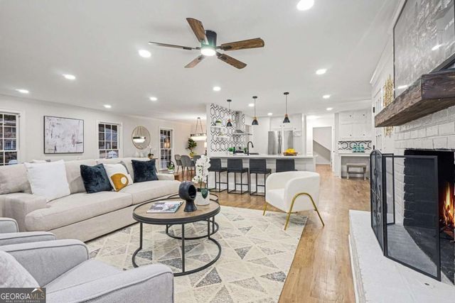 5464 Breathitt Drive SW, Lilburn, GA 30047