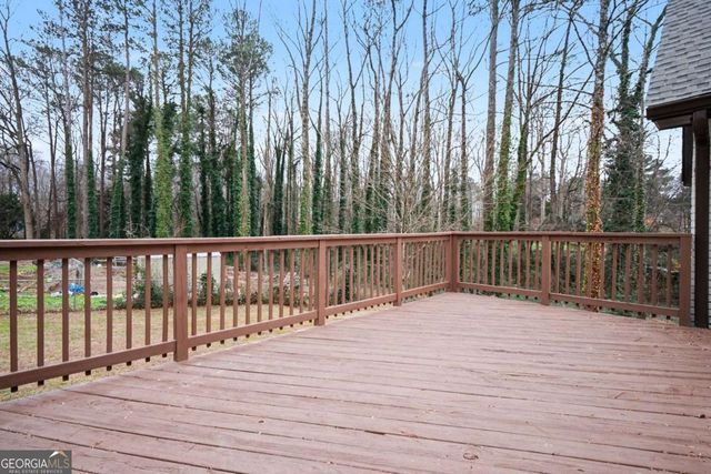 5464 Breathitt Drive SW, Lilburn, GA 30047