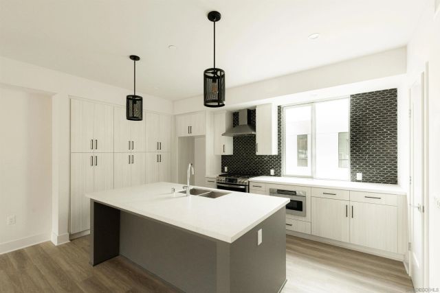 1045 32nd St 4, San Diego, CA 92102