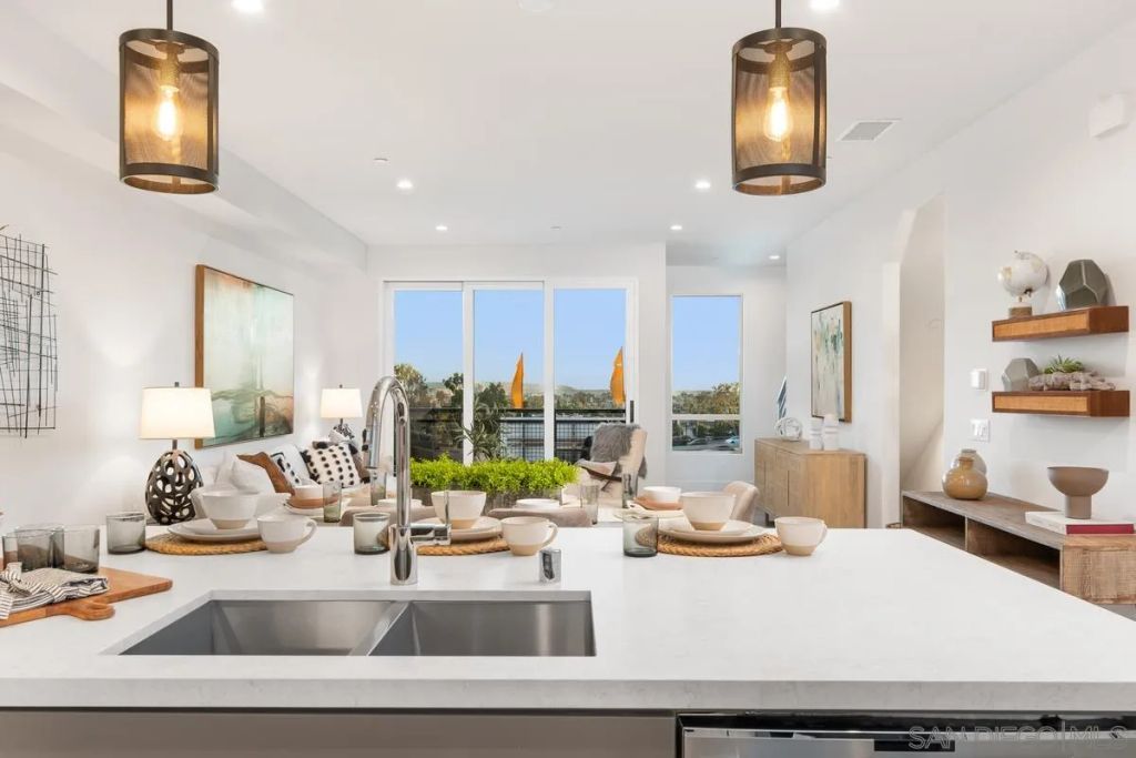 1045 32nd St 4, San Diego, CA 92102