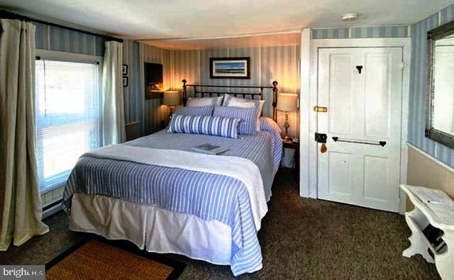 4141 MAIN ST, Chincoteague Island, VA 23336