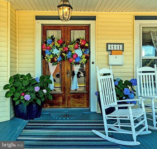 4141 MAIN ST, Chincoteague Island, VA 23336