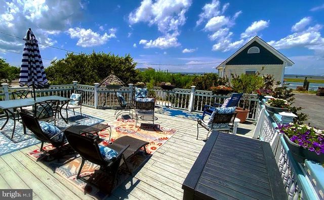 4141 MAIN ST, Chincoteague Island, VA 23336