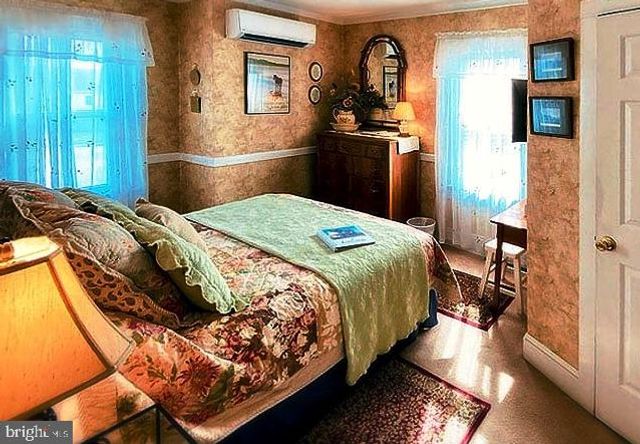 4141 MAIN ST, Chincoteague Island, VA 23336