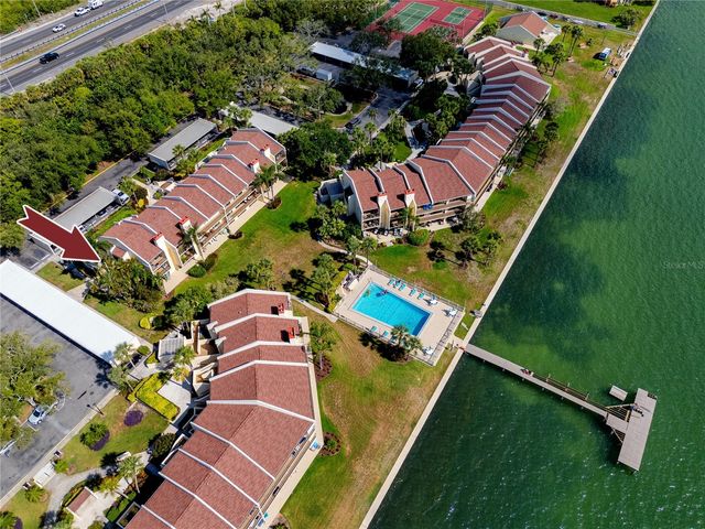 7510 SUNSHINE SKYWAY LANE S P4, St Petersburg, FL 33711