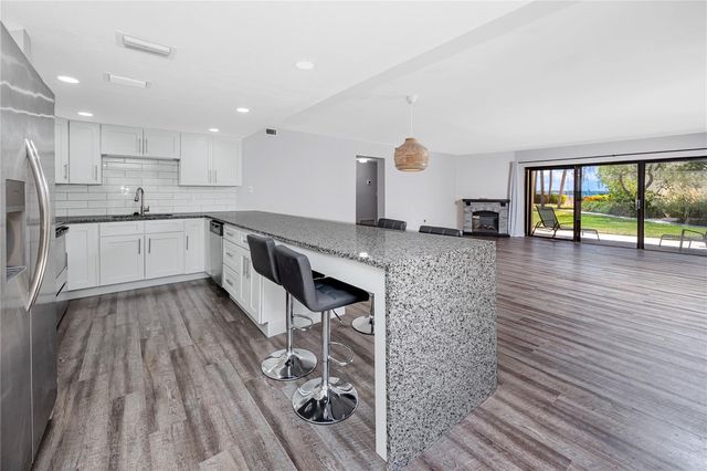 7510 SUNSHINE SKYWAY LANE S P4, St Petersburg, FL 33711