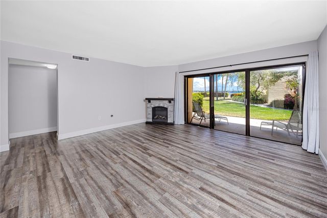 7510 SUNSHINE SKYWAY LANE S P4, St Petersburg, FL 33711