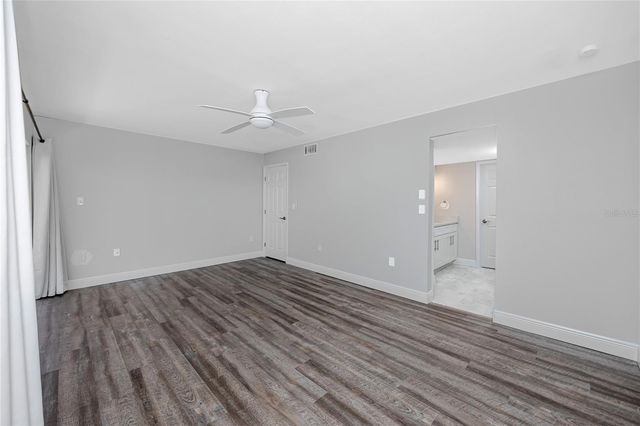 7510 SUNSHINE SKYWAY LANE S P4, St Petersburg, FL 33711