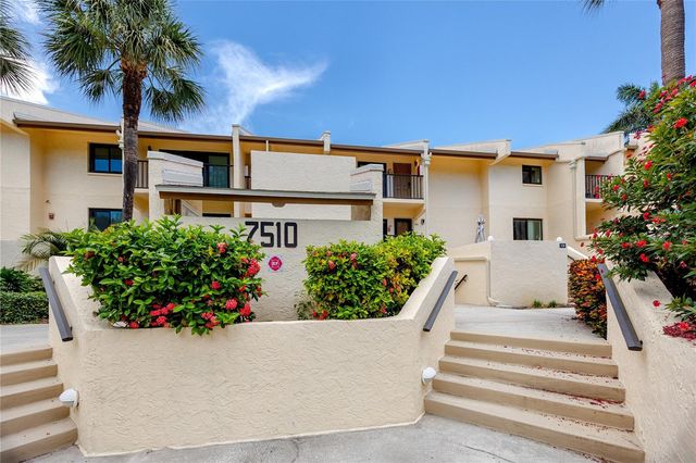 7510 SUNSHINE SKYWAY LANE S P4, St Petersburg, FL 33711