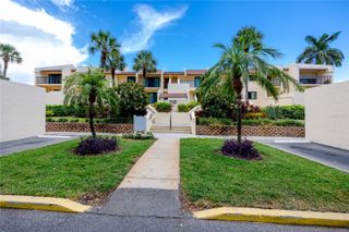 7510 SUNSHINE SKYWAY LANE S P4, St Petersburg, FL 33711