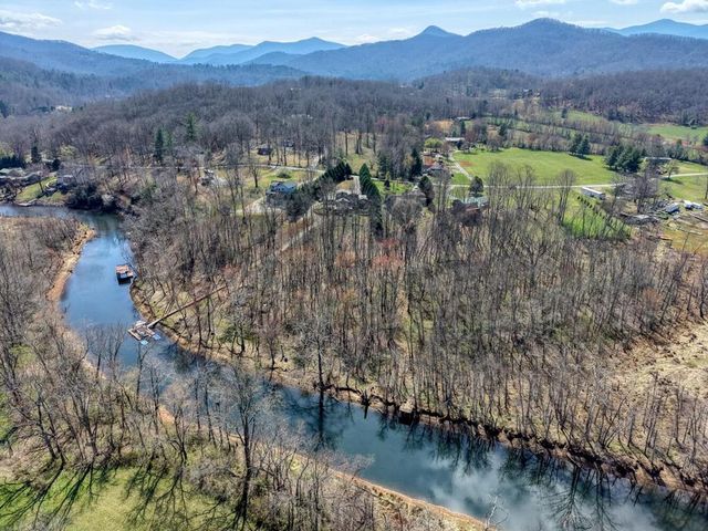 2561 Dune Road, Hiawassee, GA 30546
