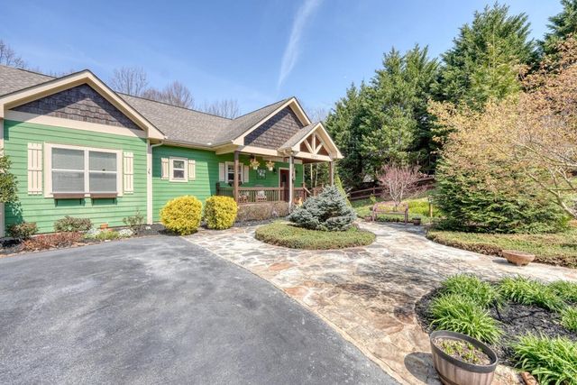 2561 Dune Road, Hiawassee, GA 30546