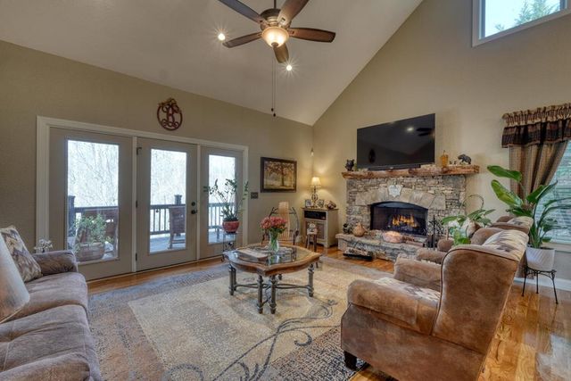 2561 Dune Road, Hiawassee, GA 30546