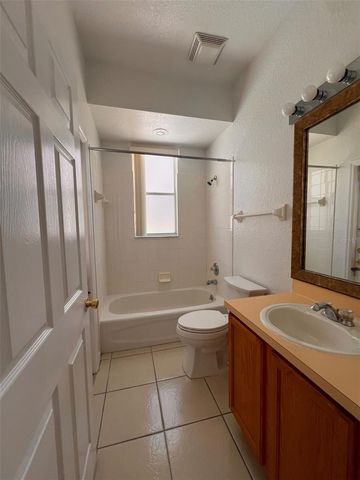 218 N HAMPTON DRIVE, Davenport, FL 33897