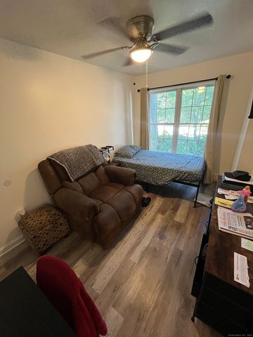 92 Hamden Avenue APT 1, Waterbury, CT 06704