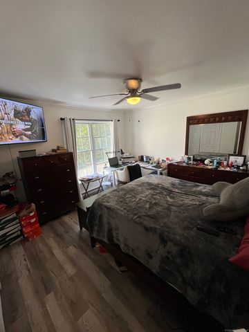92 Hamden Avenue APT 1, Waterbury, CT 06704