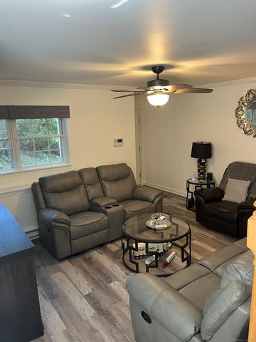 92 Hamden Avenue APT 1, Waterbury, CT 06704