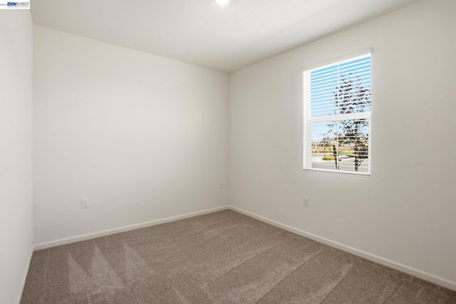 16047 Pirates Cove Ln, Lathrop, CA 95330