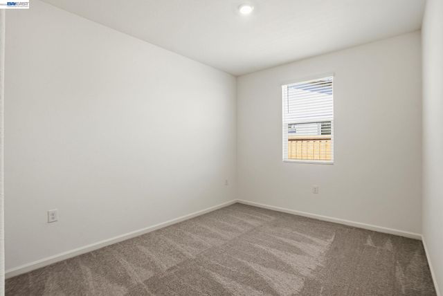 16047 Pirates Cove Ln, Lathrop, CA 95330