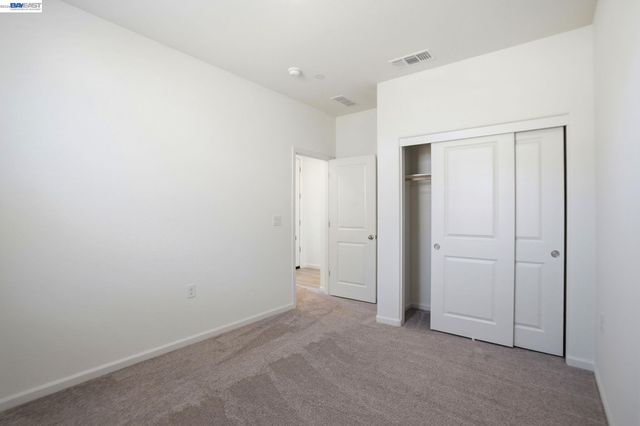 16047 Pirates Cove Ln, Lathrop, CA 95330