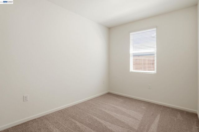 16047 Pirates Cove Ln, Lathrop, CA 95330